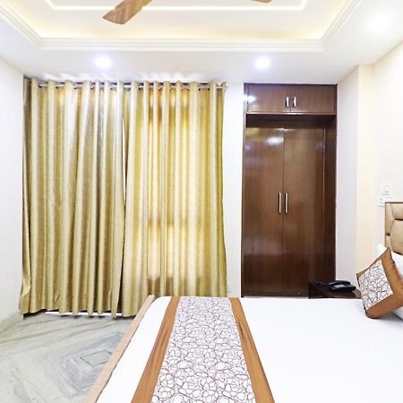 Hotel Samrat Residency 10 Mints Walking Distance Nizamuddin Railway Station New Delhi Exterior photo