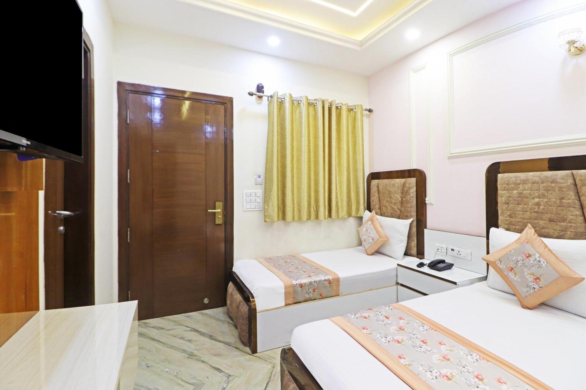 Hotel Samrat Residency 10 Mints Walking Distance Nizamuddin Railway Station New Delhi Exterior photo