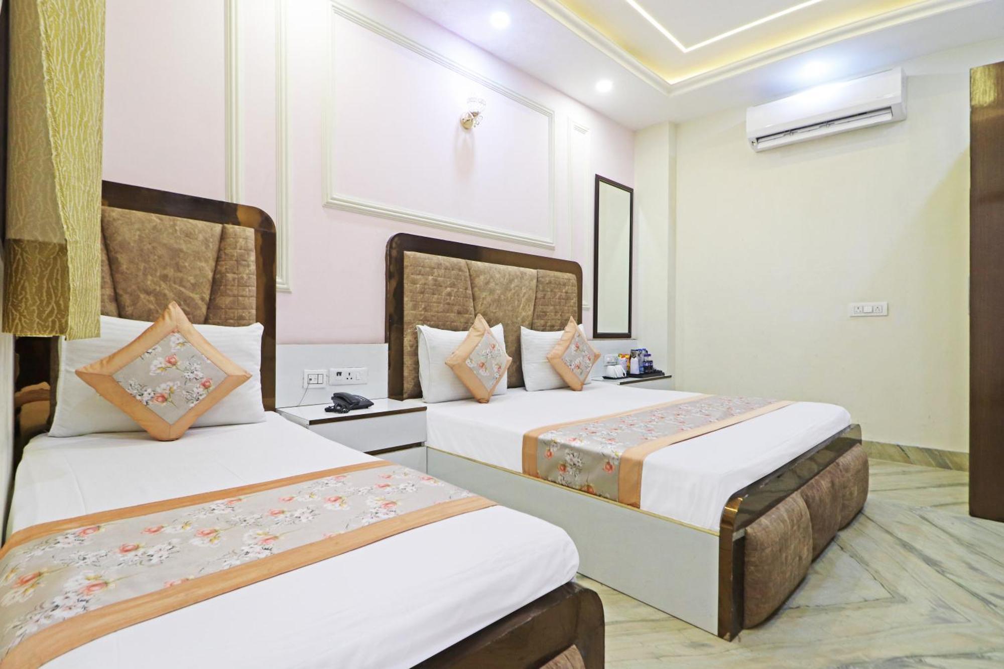 Hotel Samrat Residency 10 Mints Walking Distance Nizamuddin Railway Station New Delhi Exterior photo