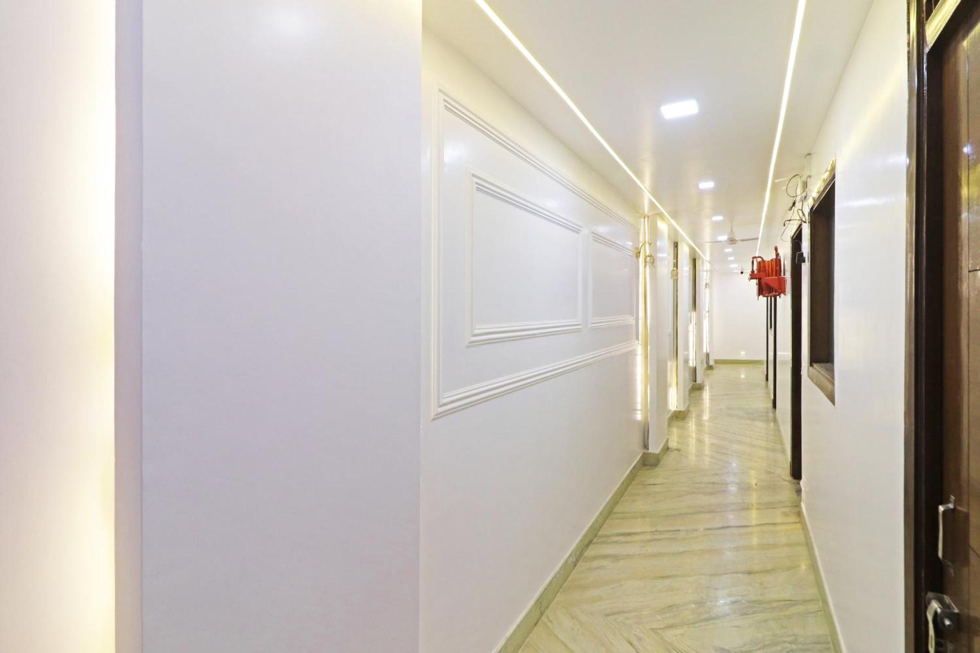 Hotel Samrat Residency 10 Mints Walking Distance Nizamuddin Railway Station New Delhi Exterior photo